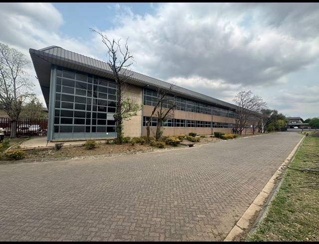 2,693M² WAREHOUSE TO LET IN HERMANSTAD